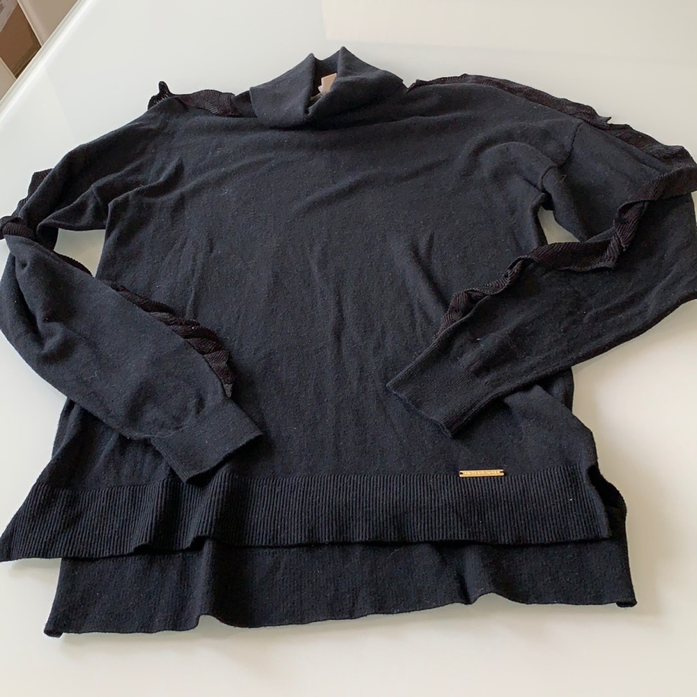 Michael Kors turtle neck sweater - size S